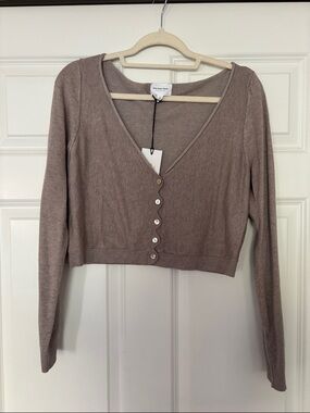 Who What Wear Cropped V-Neck Cardigan in Taupe